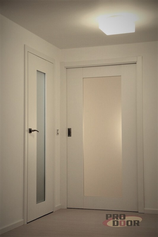 interiérové dveře bíle prosklené teplice sapeli