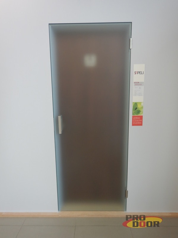 skleněné bezpolodrážkové dveře sapeli TEG ve skryté zárubni