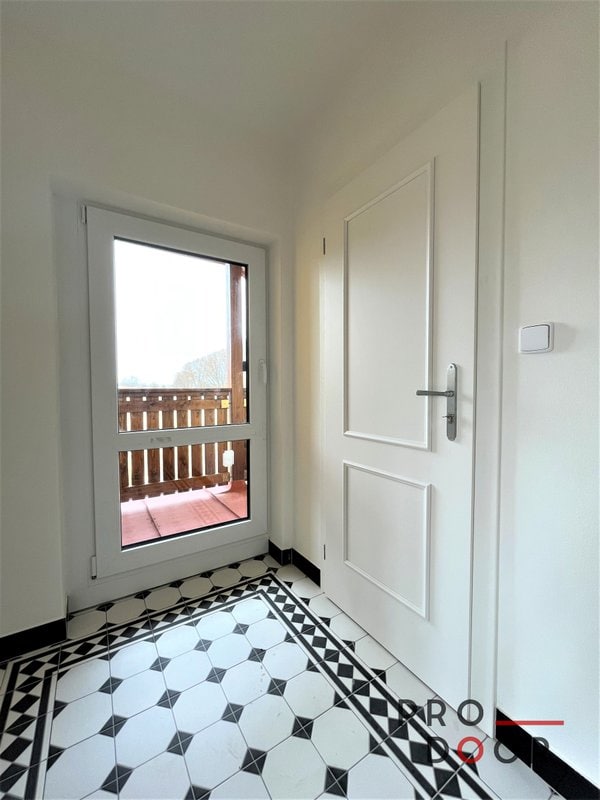 Retro interierove bile dvere Bergamo Sapeli